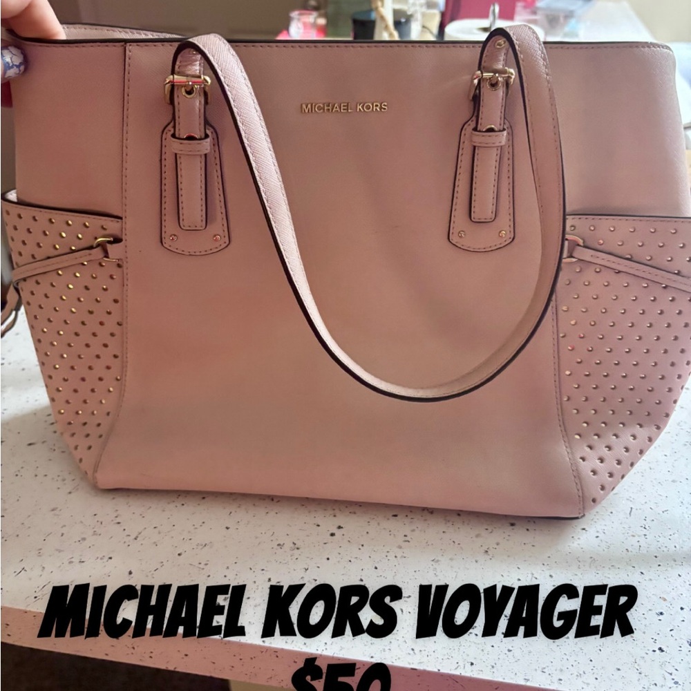Michael Kors Voyager Blush Tote Bag